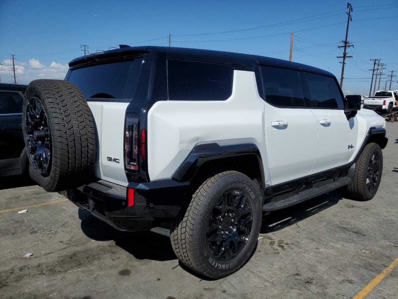 Vehicle thumbnail 3