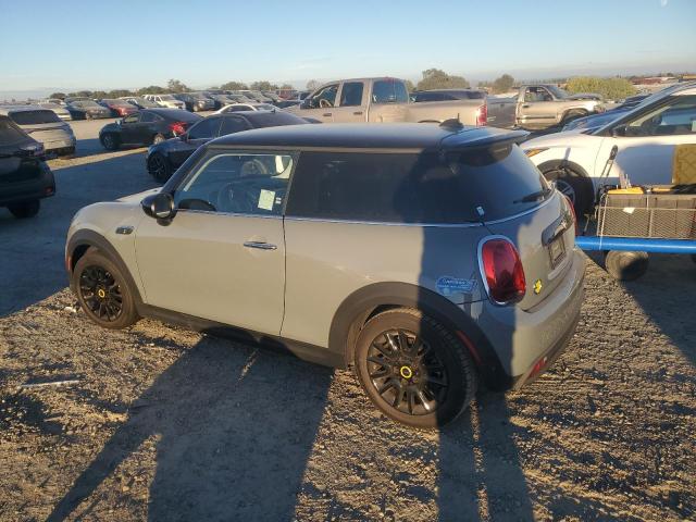 Vehicle thumbnail 2