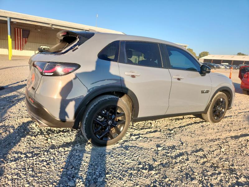 Vehicle thumbnail 3